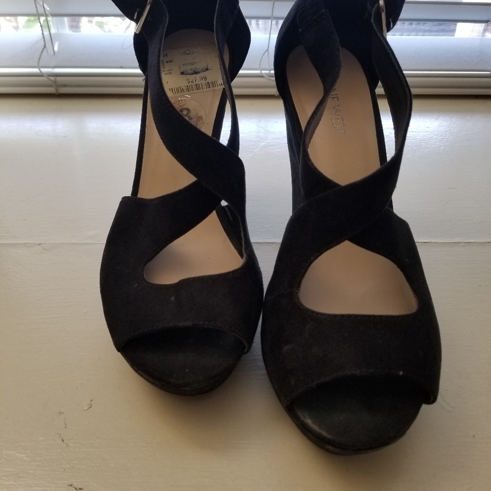 Nine west black wedges size 8